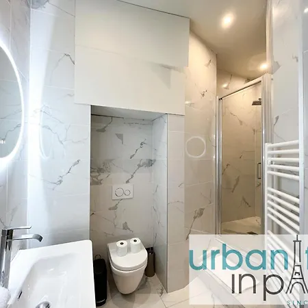 Apartment Urbanflat 64 -grand De Gamme - Triangle D Or Parisien Paris